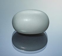 Фото Протез яичка из силиконовой пористой резины. ПЯС-2, 30х25х25 мм