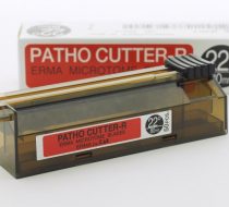 Фото Лезвия микротомные одноразовые "Patho Cutter R 22⁰" 80х8х0,25 мм (50шт/уп.)